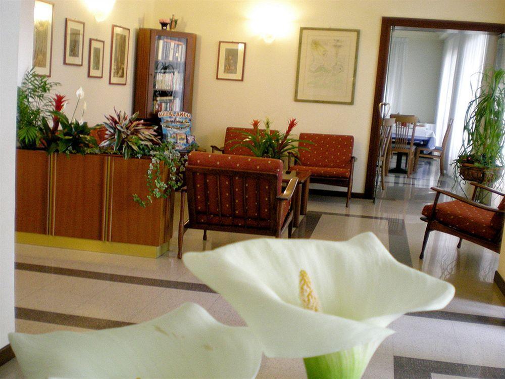 Pensione Villa Joli Lido di Jesolo Exterior photo